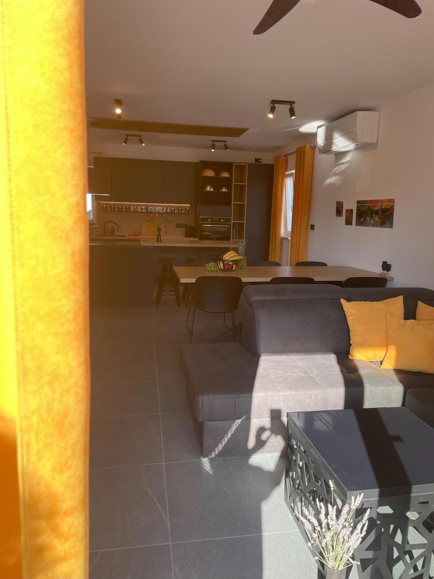 Valkane Beach Apartments Pula Zewnętrze zdjęcie
